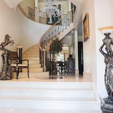 Jstlikehome - Luxury Mansion & Guesthouse ออตตาวา ภายนอก รูปภาพ
