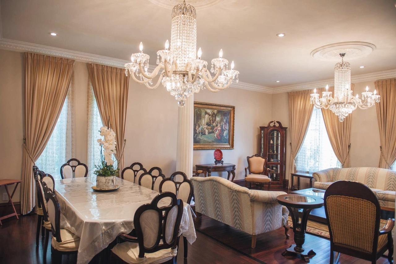 Jstlikehome - Luxury Mansion & Guesthouse ออตตาวา ภายนอก รูปภาพ