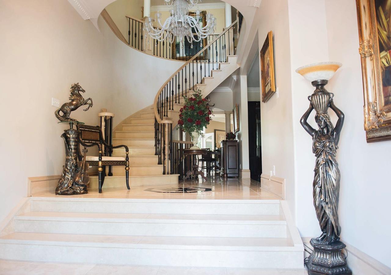 Jstlikehome - Luxury Mansion & Guesthouse ออตตาวา ภายนอก รูปภาพ